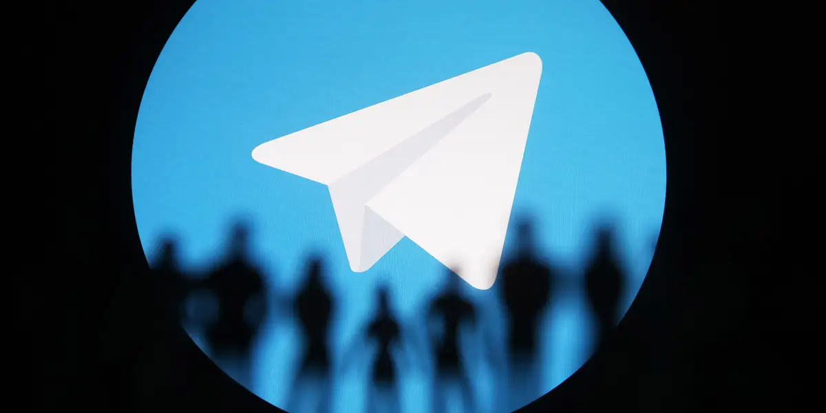 Over 40 Social Networks and Apps